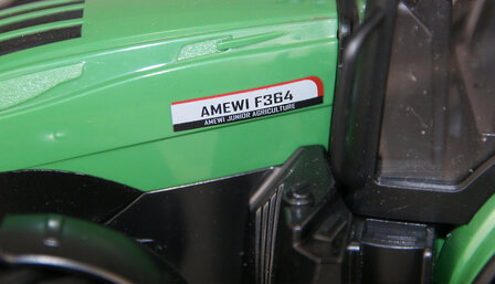 22637 tractor met mestuitrijtank RC-TRAKTOR MIT G&Uuml;LLEFASS, 1:24 RTR GR&Uuml;N