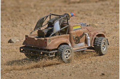 RC Auto Wasteland Desert Truck Dromida met schietfunctie  4WD  1/18  2.4Ghz