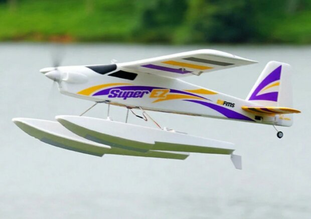 RC vliegtuig Super EZ V4 1220mm Reflex V2-Gyro & Drijvers PNP FMS122PF-REFV2